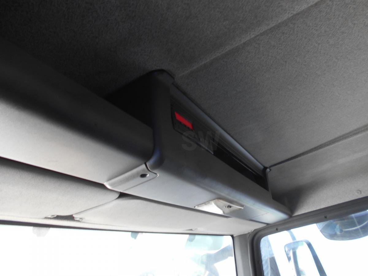 Kamion sa ceradom MAN TGL 12.220: slika 8