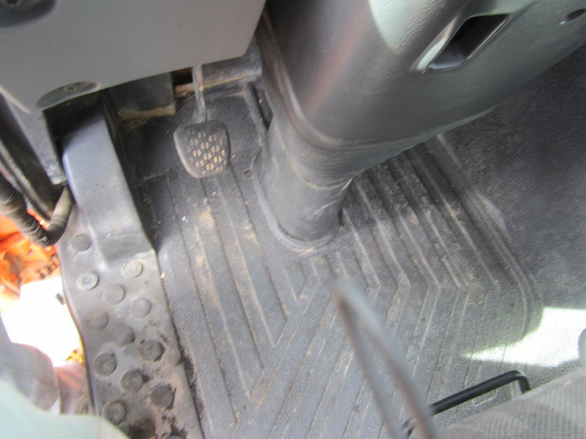 Istovarivač Mercedes Actros 2632: slika 14