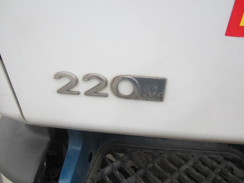 Renault Midlum 220 DXI - Kamion sa zatvorenim sandukom: slika 2 Renault Midlum 220 DXI - Kamion sa zatvorenim sandukom: slika 2