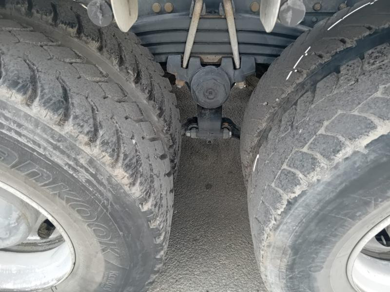 Kamion sa hidrauličnom kukom Scania P 410: slika 8