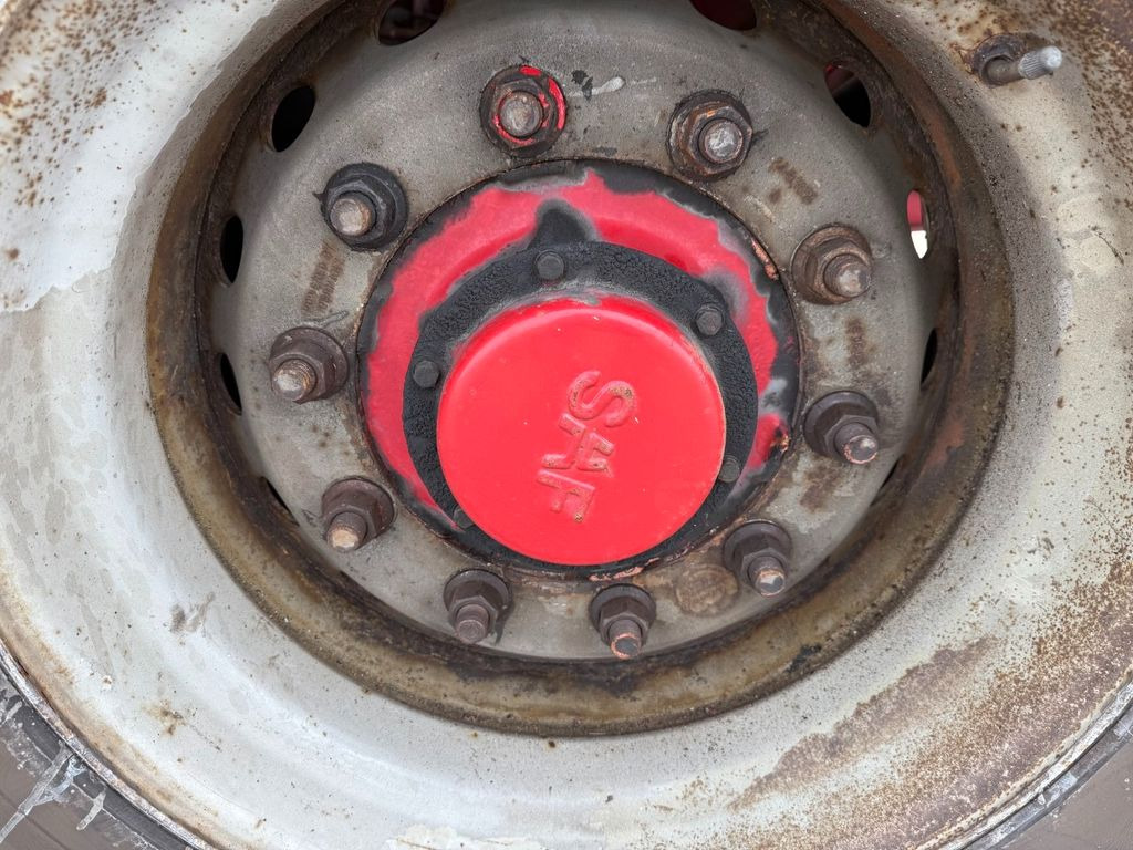 Poluprikolica cisterna Blumhardt 3 axle 29.000 L ADR Tank trailer Blumhardt 3 axle 29.000 L ADR Tanktrailer: slika 10 Poluprikolica cisterna Blumhardt 3 axle 29.000 L ADR Tank trailer Blumhardt 3 axle 29.000 L ADR Tanktrailer: slika 10