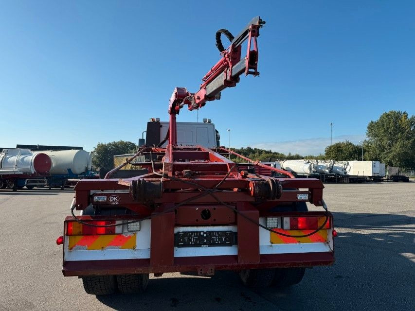 Kamion sa dizalicom Iveco EuroTech Cursor 190E31 4x2 Tipper / HMF 1060 B3: slika 12