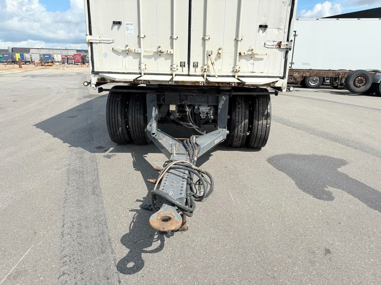 Kel-Berg 20 t. Alubox - Maschineramp Kel-Berg 2 axle 20 t. Alubox - Maschineramp - Prikolica sa zatvorenim sandukom: slika 5 Kel-Berg 20 t. Alubox - Maschineramp Kel-Berg 2 axle 20 t. Alubox - Maschineramp - Prikolica sa zatvorenim sandukom: slika 5