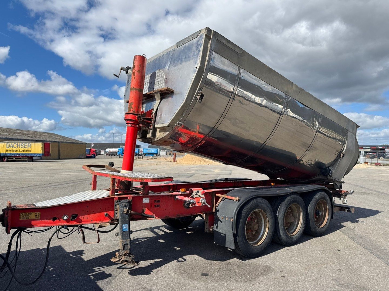 Kel-Berg 3 axle Asphalt tipper / Asphalt Kipper - Prikolica istovarivača: slika 1 Kel-Berg 3 axle Asphalt tipper / Asphalt Kipper - Prikolica istovarivača: slika 1