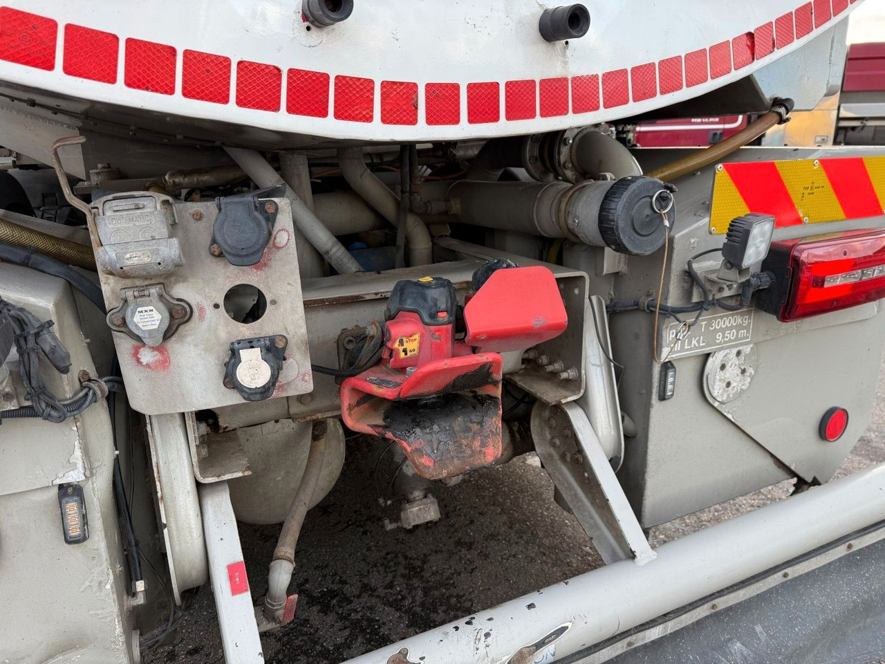 Kamion cisterna MAN TGS 35.480 8x2*6 Euro 6 23.000 l ADR Tanktruck: slika 12