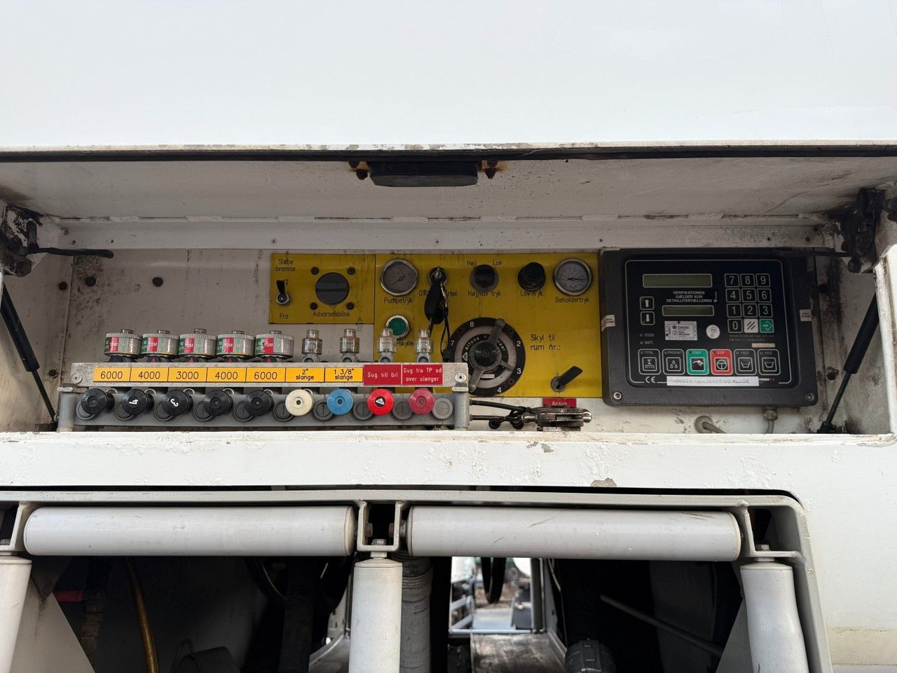 Kamion cisterna MAN TGS 35.480 8x2*6 Euro 6 23.000 l ADR Tanktruck: slika 6