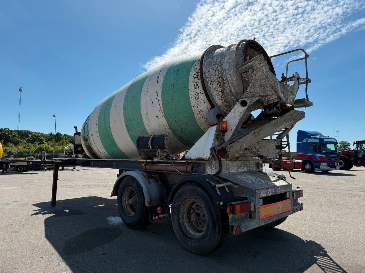 Le Cinena 12 m2 Baruval 2 axle Concrete trailer Lecinena 12 m3 Baruval 2 achse Beton/Concrete mixer - Poluprikolica: slika 4 Le Cinena 12 m2 Baruval 2 axle Concrete trailer Lecinena 12 m3 Baruval 2 achse Beton/Concrete mixer - Poluprikolica: slika 4