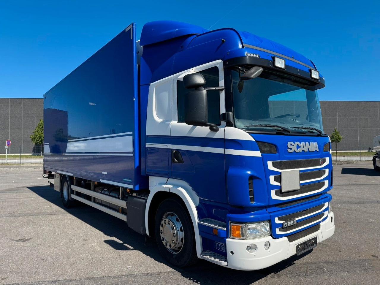 Scania G280 4x2 TK -800R Isokoffer Euro 6 - Kamion sa zatvorenim sandukom: slika 2 Scania G280 4x2 TK -800R Isokoffer Euro 6 - Kamion sa zatvorenim sandukom: slika 2