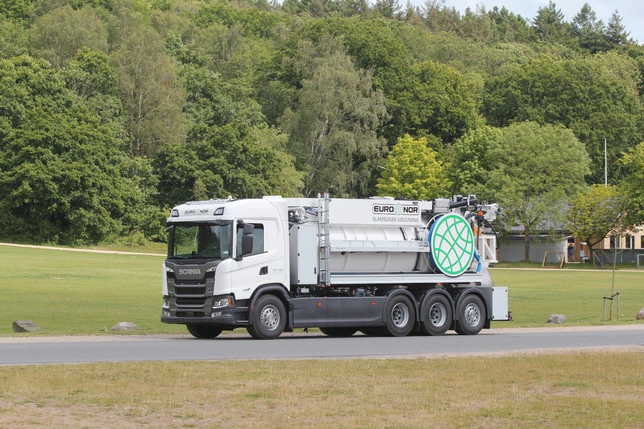 Scania G460 B8x4*4NBMN Bucher FlexLine CM140 - Vakuumska cisterna: slika 1 Scania G460 B8x4*4NBMN Bucher FlexLine CM140 - Vakuumska cisterna: slika 1