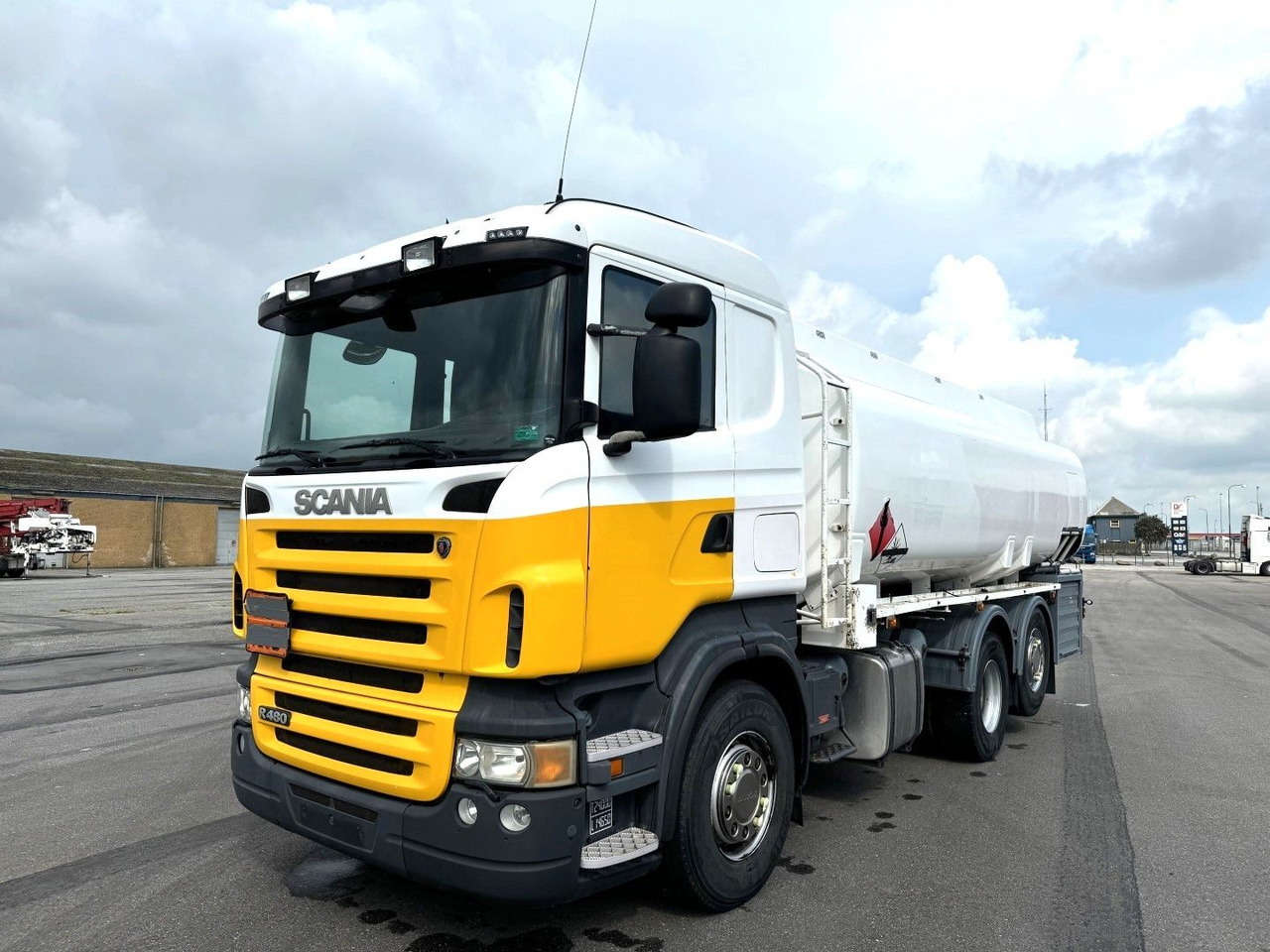 Scania R480 6x2*4 19.000 L ADR Tanktruck - Kamion cisterna: slika 1 Scania R480 6x2*4 19.000 L ADR Tanktruck - Kamion cisterna: slika 1