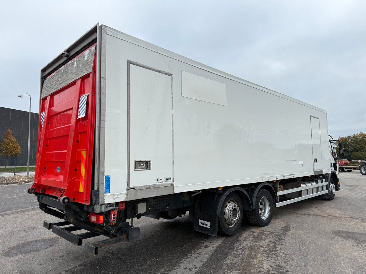 Volvo FE320 6x2*4 TK T1200-R Spectrum 9,80 m. koffer - Hladnjača: slika 3 Volvo FE320 6x2*4 TK T1200-R Spectrum 9,80 m. koffer - Hladnjača: slika 3