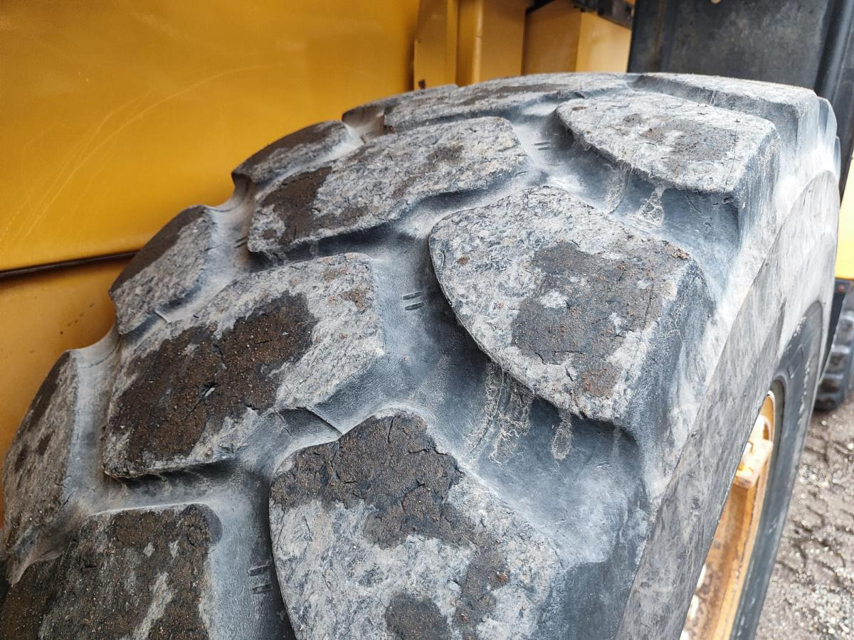 Utovarivač točkaš Caterpillar 938H: slika 9 Utovarivač točkaš Caterpillar 938H: slika 9