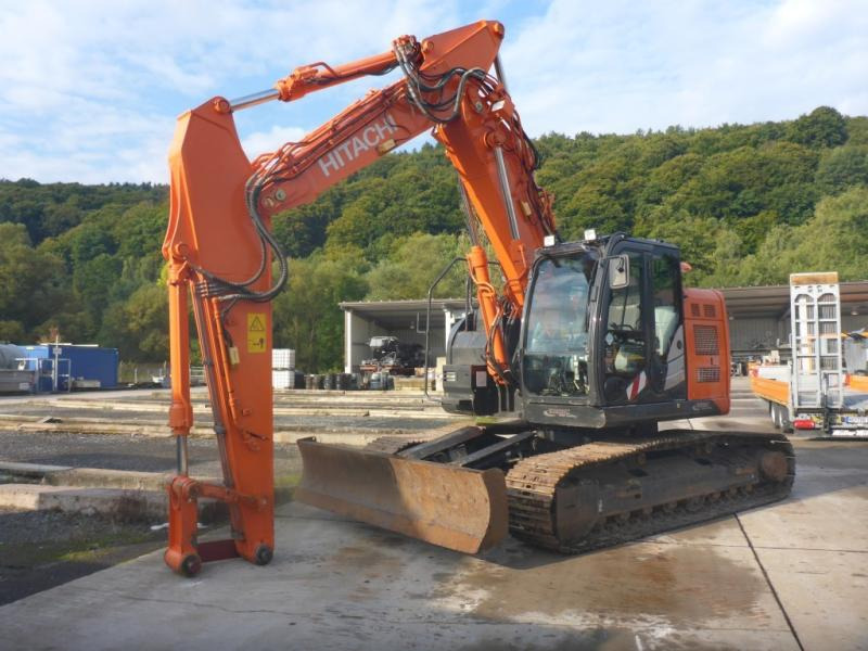 Hitachi ZX225USLC-5B - Bager guseničar: slika 2 Hitachi ZX225USLC-5B - Bager guseničar: slika 2