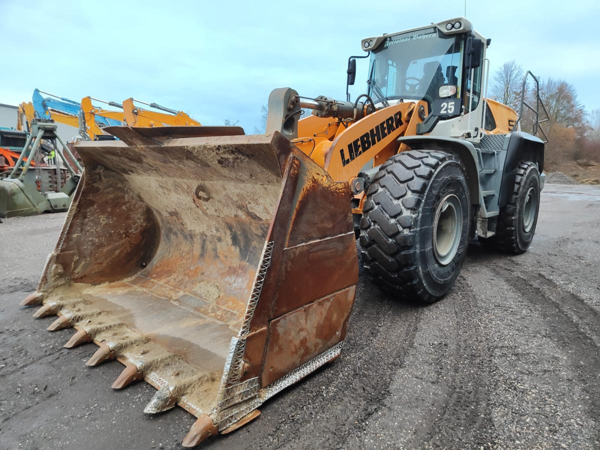 Liebherr L576 X-Power - Utovarivač točkaš: slika 2 Liebherr L576 X-Power - Utovarivač točkaš: slika 2