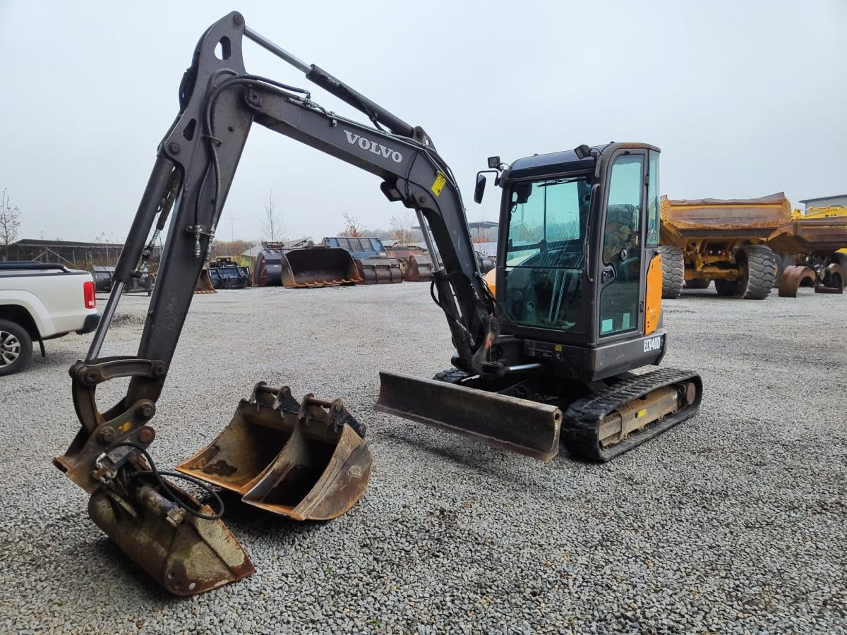 Volvo ECR40D - Mini bager: slika 2 Volvo ECR40D - Mini bager: slika 2