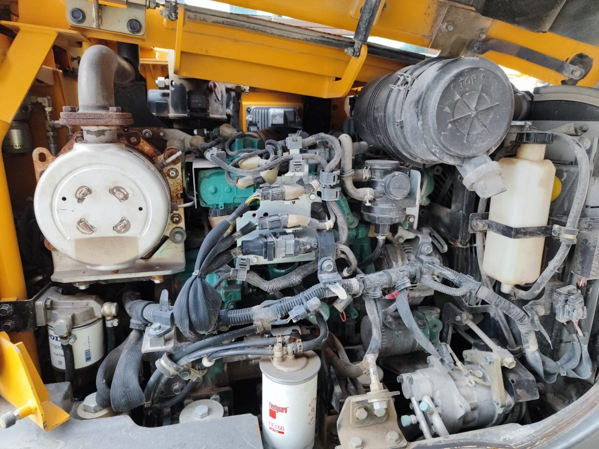 Volvo ECR88D - Mini bager: slika 5 Volvo ECR88D - Mini bager: slika 5