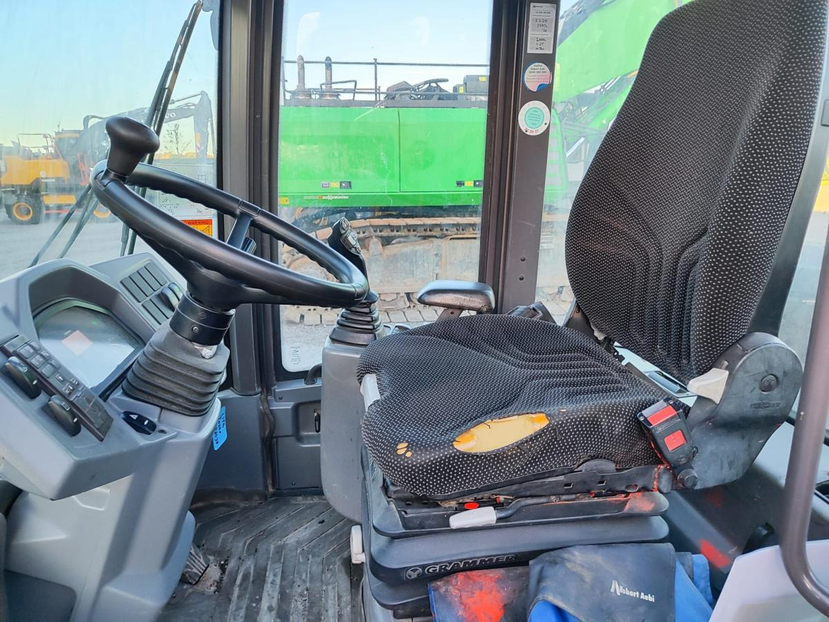 Volvo L35G - Utovarivač točkaš: slika 5 Volvo L35G - Utovarivač točkaš: slika 5