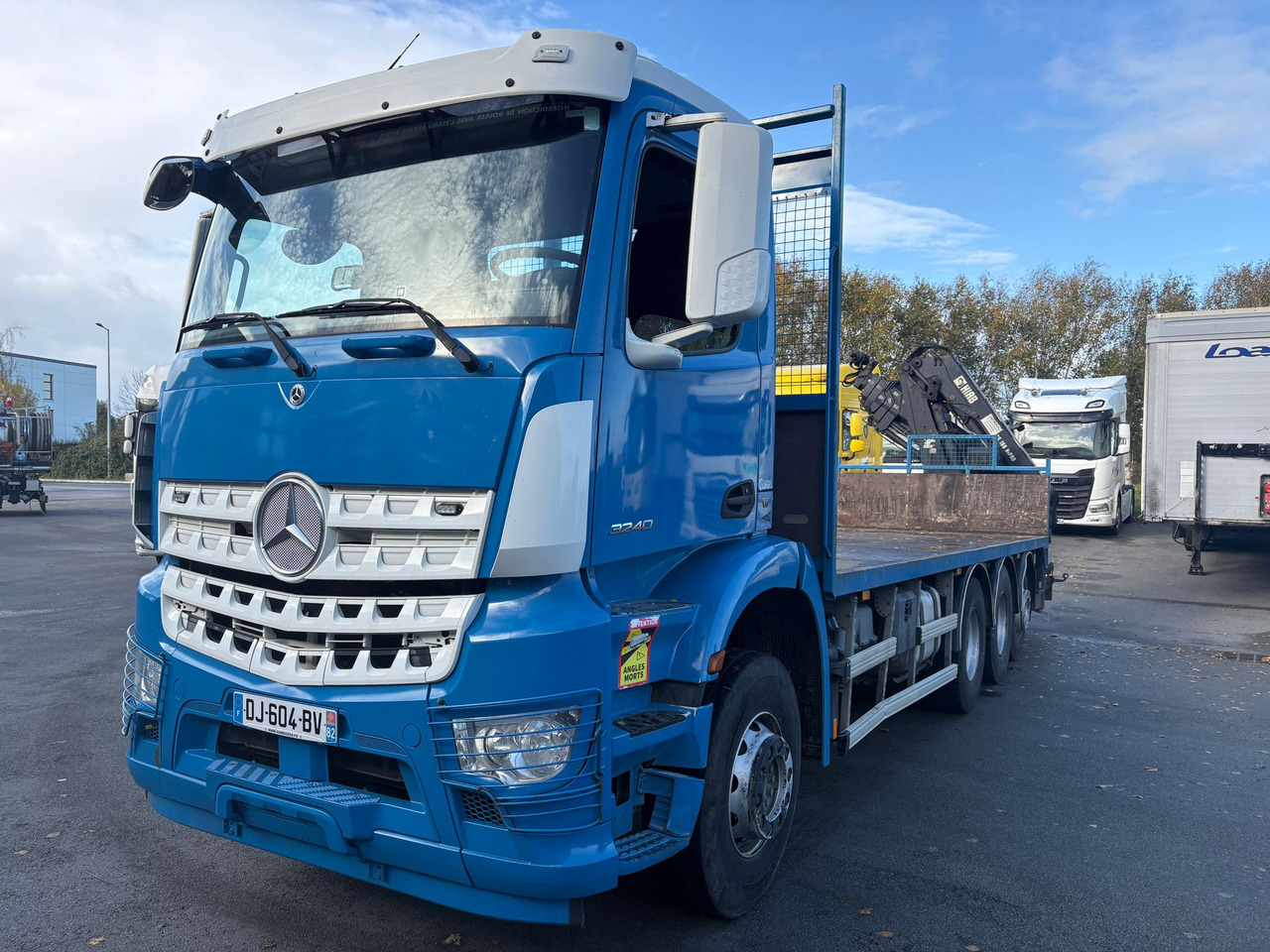 Mercedes Arocs 3240 - Kamion sa tovarnim sandukom: slika 1 Mercedes Arocs 3240 - Kamion sa tovarnim sandukom: slika 1