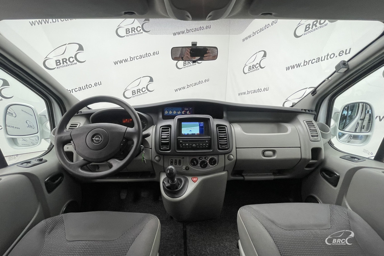 Opel Vivaro - Kamp kombi: slika 3 Opel Vivaro - Kamp kombi: slika 3