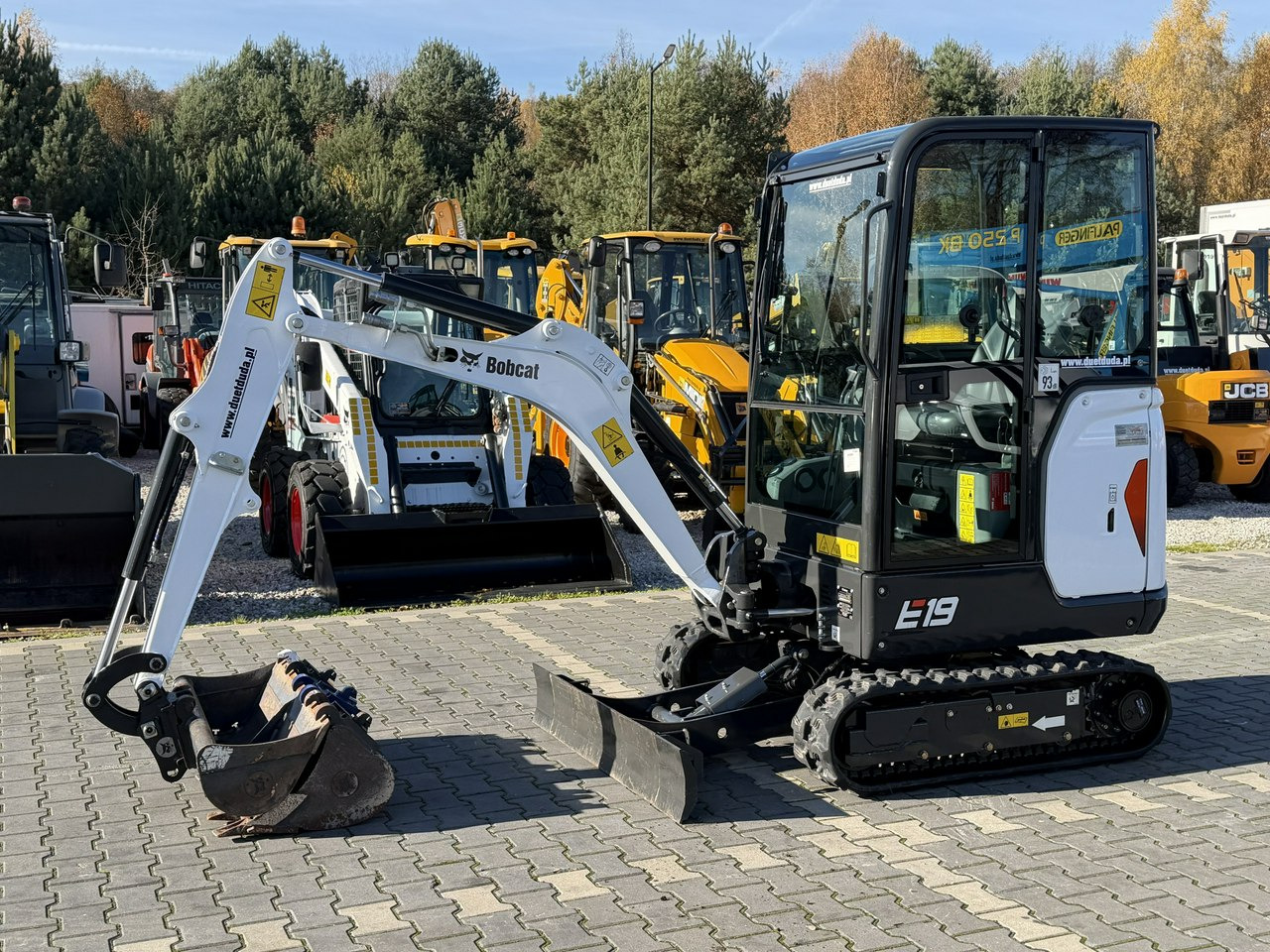 Bobcat E19 Komplet Łyżek Mało Używana Przepracowane tylko 90mth - Mini bager: slika 3 Bobcat E19 Komplet Łyżek Mało Używana Przepracowane tylko 90mth - Mini bager: slika 3