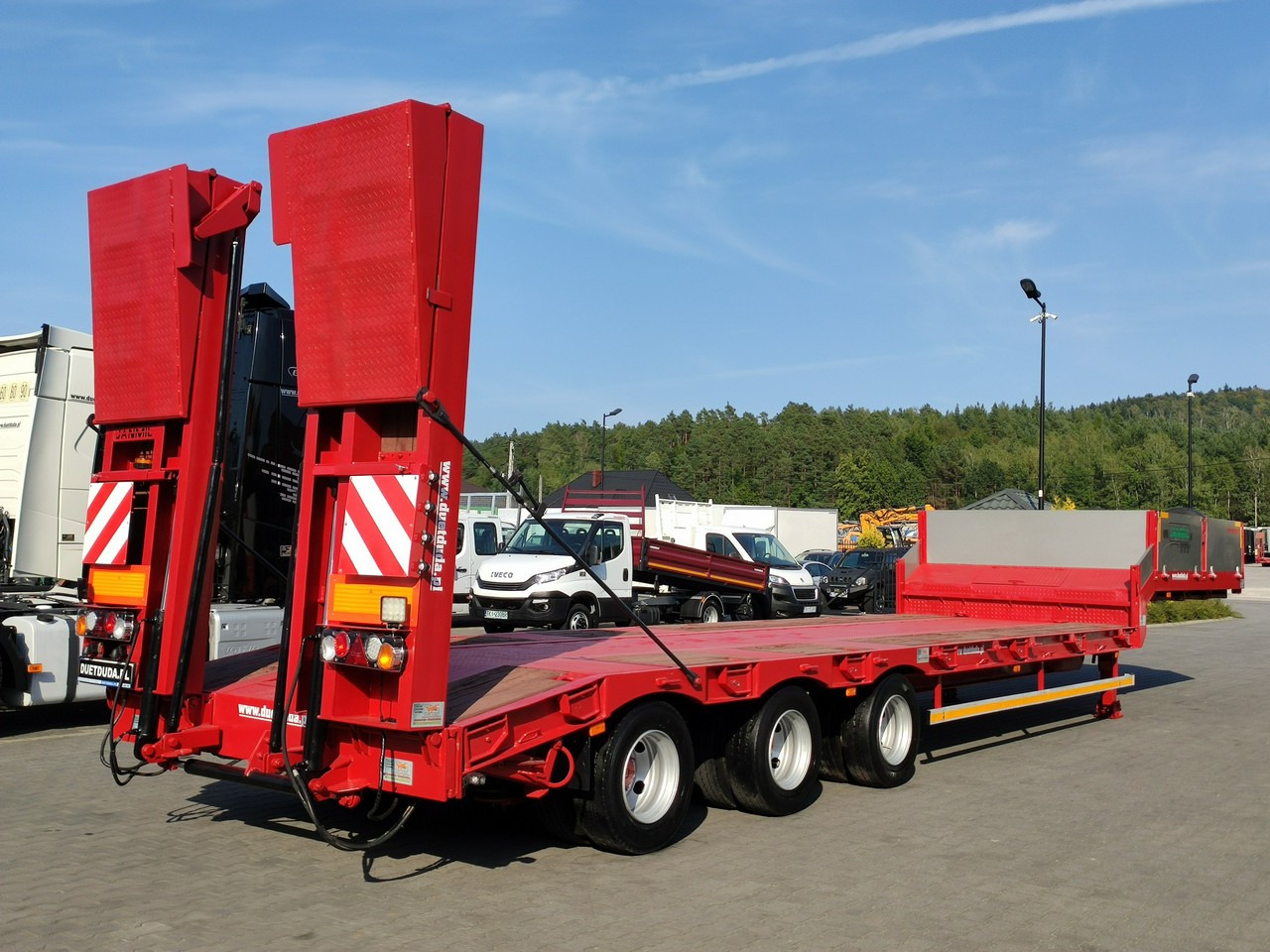 Bodex JANMIL Burtówka Laweta Niskopodłogowa Podczołgówka 3-Osie - Niska poluprikolica za prevoz: slika 3 Bodex JANMIL Burtówka Laweta Niskopodłogowa Podczołgówka 3-Osie - Niska poluprikolica za prevoz: slika 3