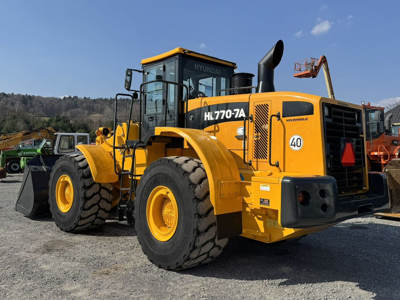 Utovarivač točkaš Hyundai HL770-7A: slika 15