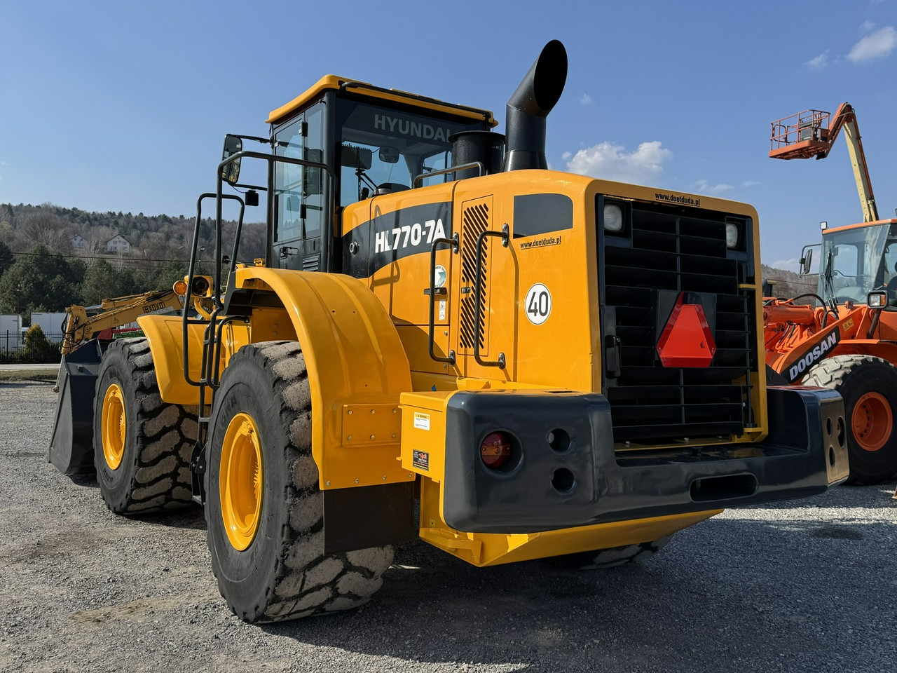 Utovarivač točkaš Hyundai HL770-7A: slika 17