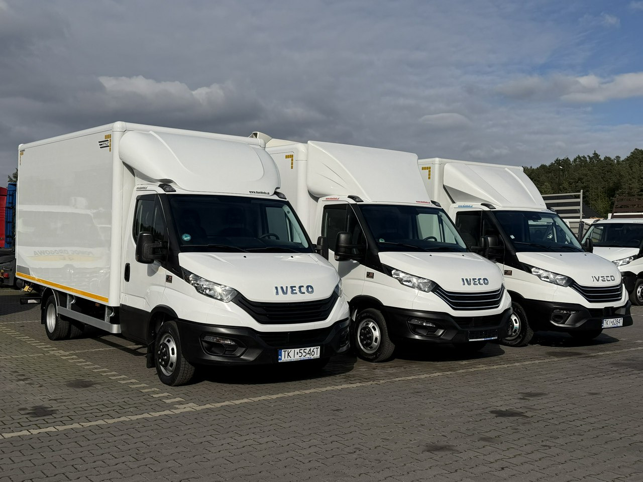 Iveco Daily 35C14 - Dostavno vozilo sa zatvorenim sandukom: slika 1 Iveco Daily 35C14 - Dostavno vozilo sa zatvorenim sandukom: slika 1