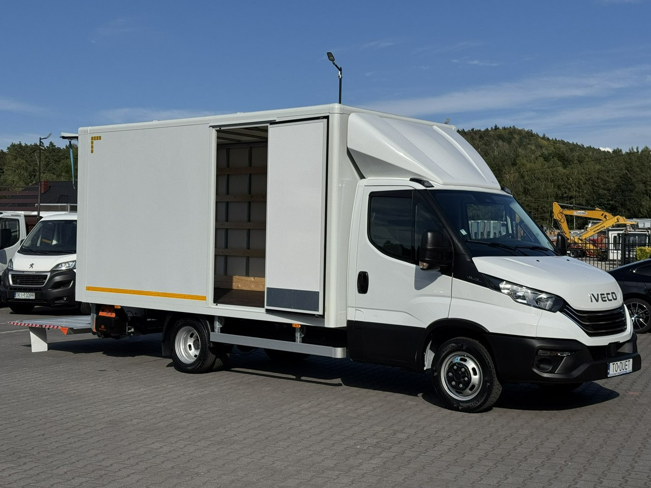 Iveco Daily 35C14 - Dostavno vozilo sa zatvorenim sandukom: slika 2 Iveco Daily 35C14 - Dostavno vozilo sa zatvorenim sandukom: slika 2