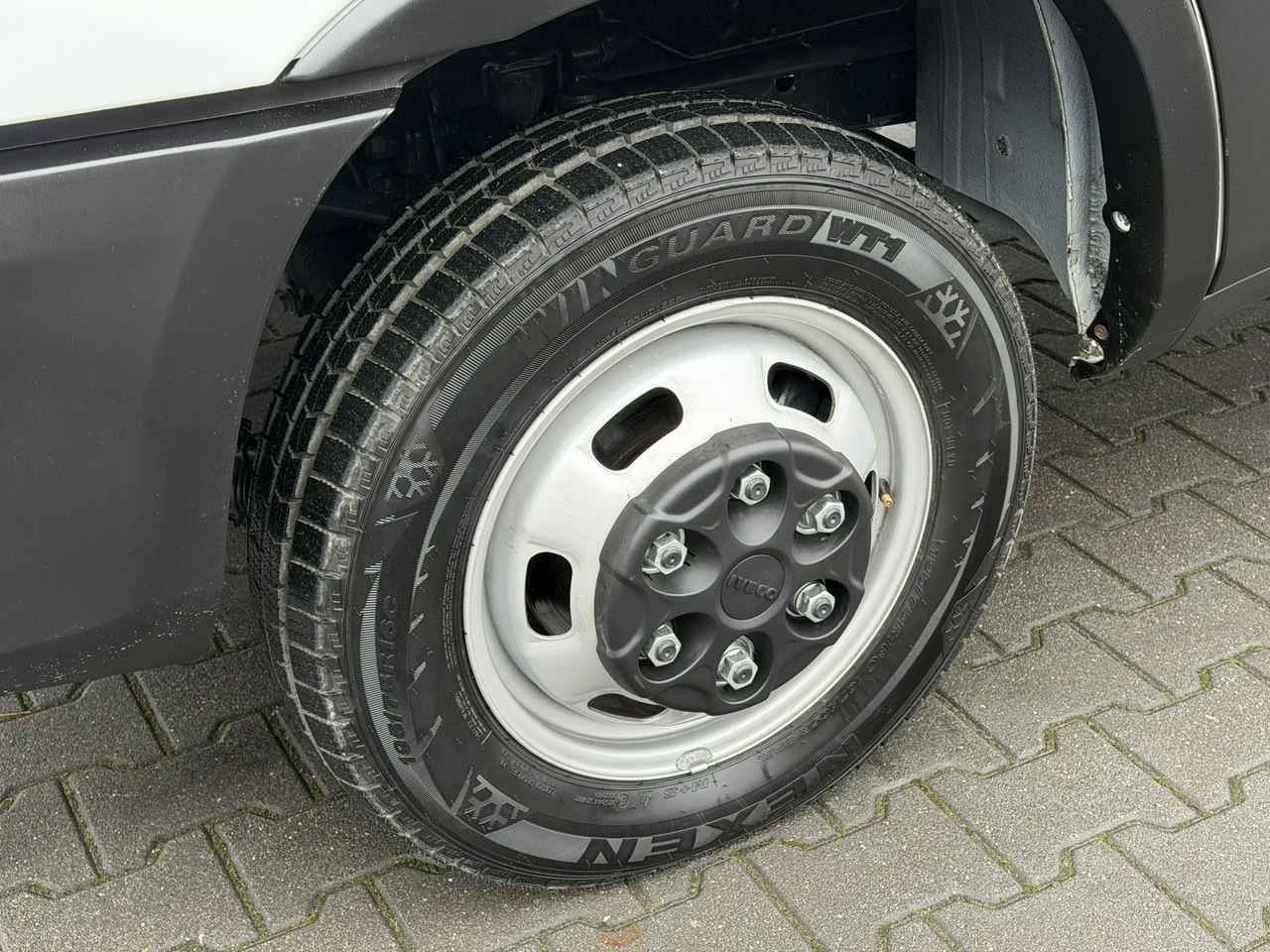 Iveco Daily 35C16 V - Dostavno vozilo kiper: slika 2 Iveco Daily 35C16 V - Dostavno vozilo kiper: slika 2