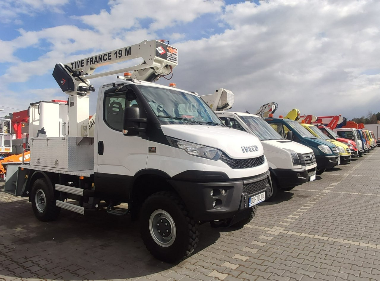 Iveco Daily 55S17W 4x4 Zwyżka 19m Versalift Lat 55 TB Time France - Vazdušna platforma montirana na kamion: slika 3 Iveco Daily 55S17W 4x4 Zwyżka 19m Versalift Lat 55 TB Time France - Vazdušna platforma montirana na kamion: slika 3