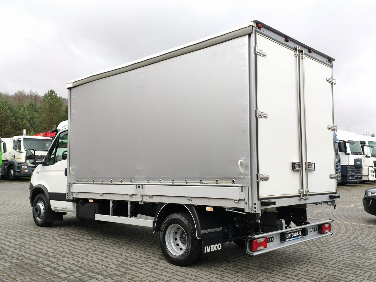 Iveco Daily 70C17 Firana Tył Drzwi Zadbany w Pełni Sprawny Super Stan - Dostavno vozilo sa ceradom: slika 5 Iveco Daily 70C17 Firana Tył Drzwi Zadbany w Pełni Sprawny Super Stan - Dostavno vozilo sa ceradom: slika 5