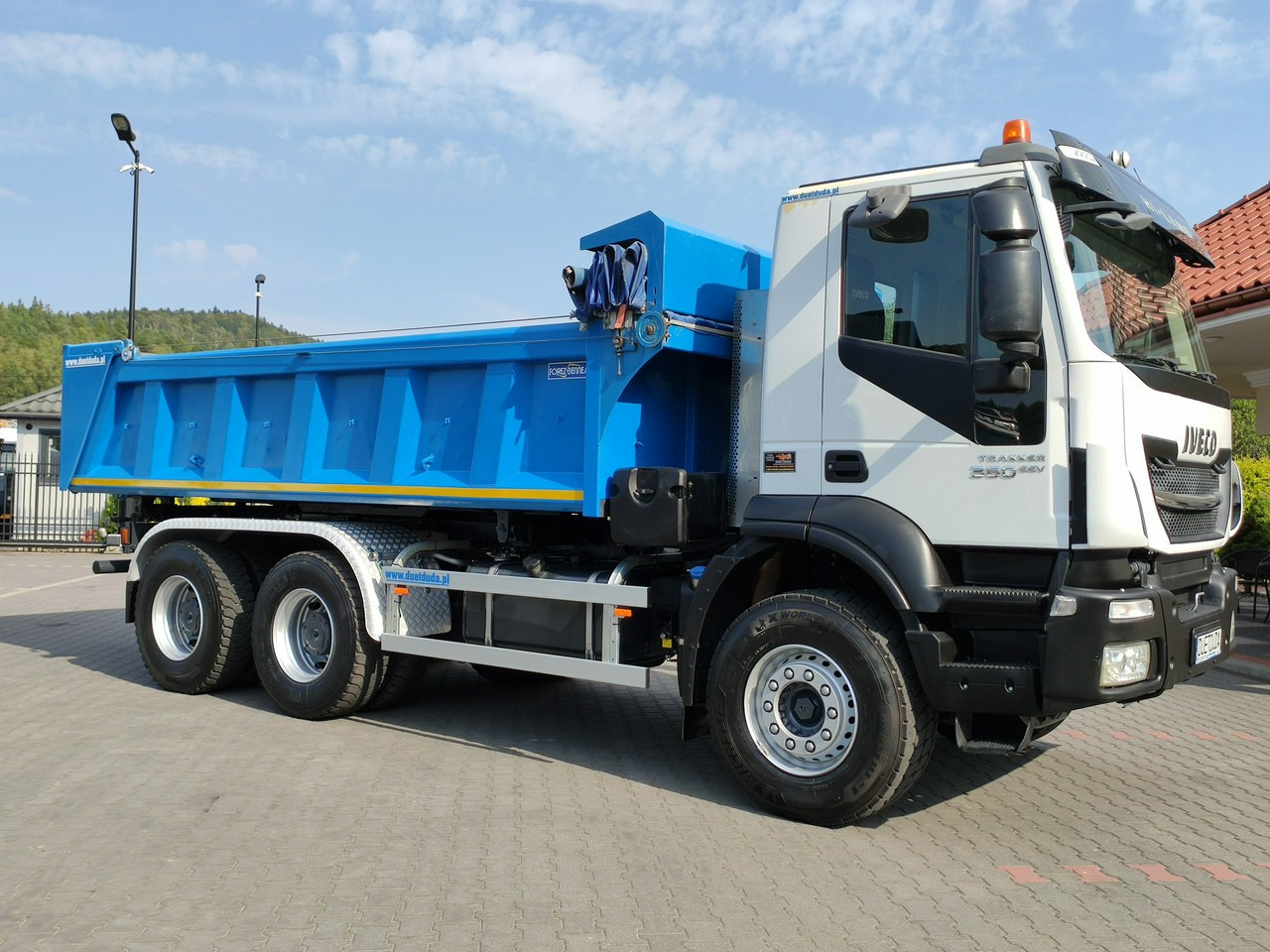 Istovarivač Iveco Trakker 360 EEV Manual 6x4 Wywrot 3-stronny Hydroburta Bok i Tył: slika 6