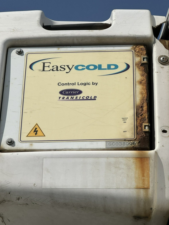 Promenjivo telo frižidera Iveco Zabudowa Chłodnia Agregat Carrier Supra 950Mt + Winda: slika 11 Promenjivo telo frižidera Iveco Zabudowa Chłodnia Agregat Carrier Supra 950Mt + Winda: slika 11