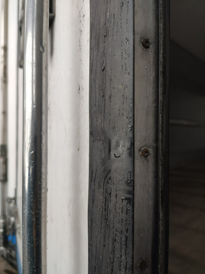 Promenjivo telo frižidera Iveco Zabudowa Chłodnia Agregat Carrier Supra 950Mt + Winda: slika 17 Promenjivo telo frižidera Iveco Zabudowa Chłodnia Agregat Carrier Supra 950Mt + Winda: slika 17