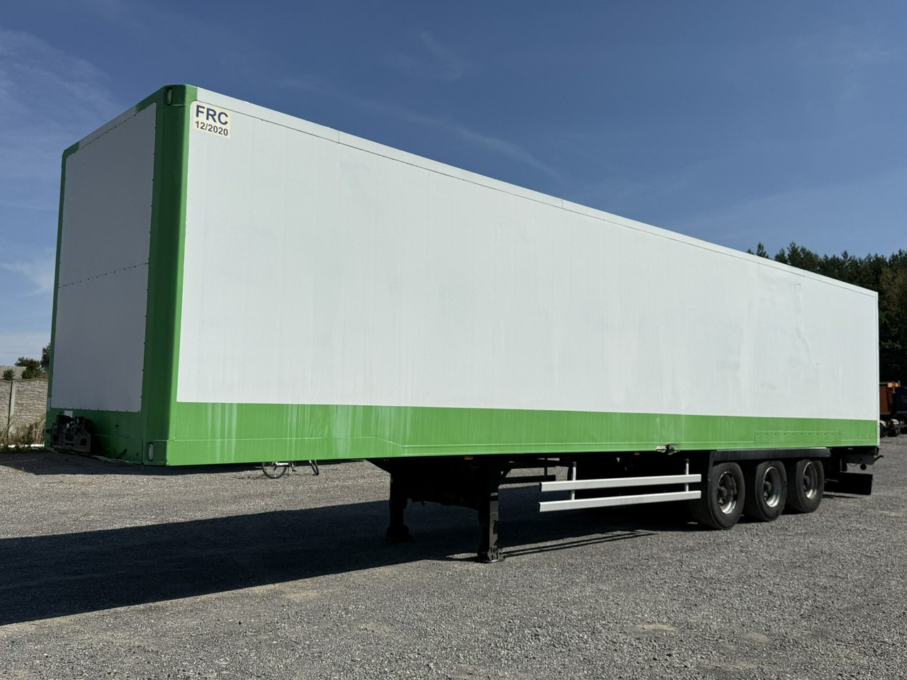 Lamberet SR2 Kontener Tył Drzwi Izoterma Chłodnia bez Agregatu - Izotermička poluprikolica: slika 1 Lamberet SR2 Kontener Tył Drzwi Izoterma Chłodnia bez Agregatu - Izotermička poluprikolica: slika 1