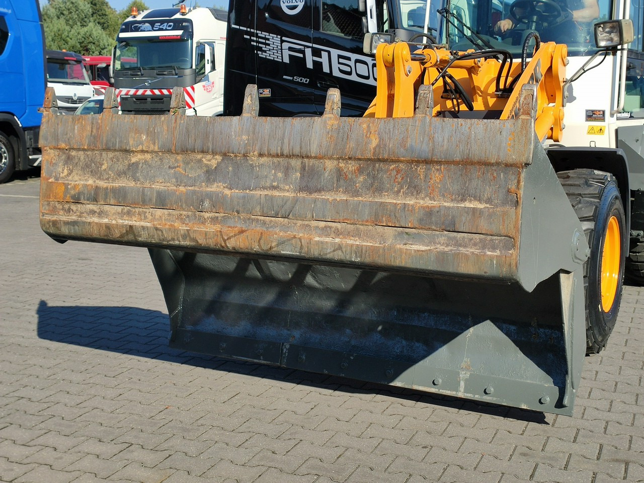 Liebherr L 506 STEREO Szybkozłącze / Łyżka Krokodyl + Widły Waga 6300kg - Zglobni utovarivač: slika 4 Liebherr L 506 STEREO Szybkozłącze / Łyżka Krokodyl + Widły Waga 6300kg - Zglobni utovarivač: slika 4