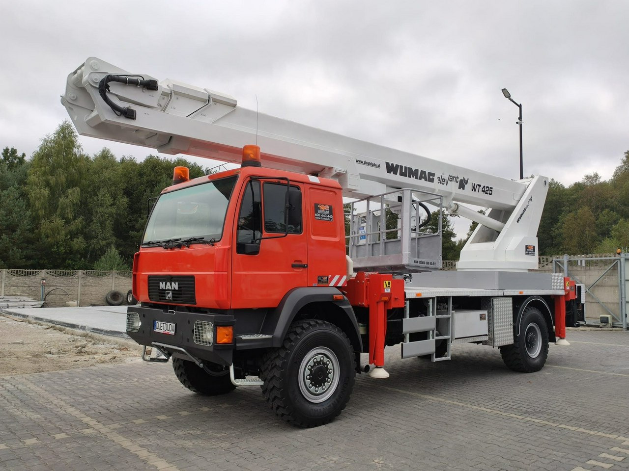 MAN 18.284 4x4 Zwyżka WUMAG WT 425 Podnośnik Koszowy - Vazdušna platforma montirana na kamion: slika 5 MAN 18.284 4x4 Zwyżka WUMAG WT 425 Podnośnik Koszowy - Vazdušna platforma montirana na kamion: slika 5