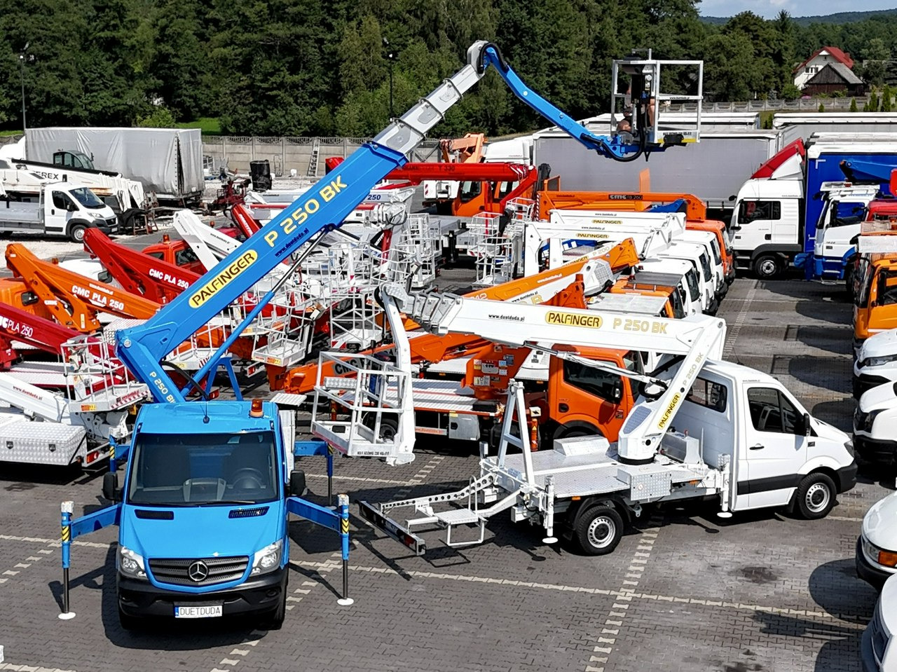 Mercedes Sprinter - Vazdušna platforma montirana na kamion: slika 1 Mercedes Sprinter - Vazdušna platforma montirana na kamion: slika 1