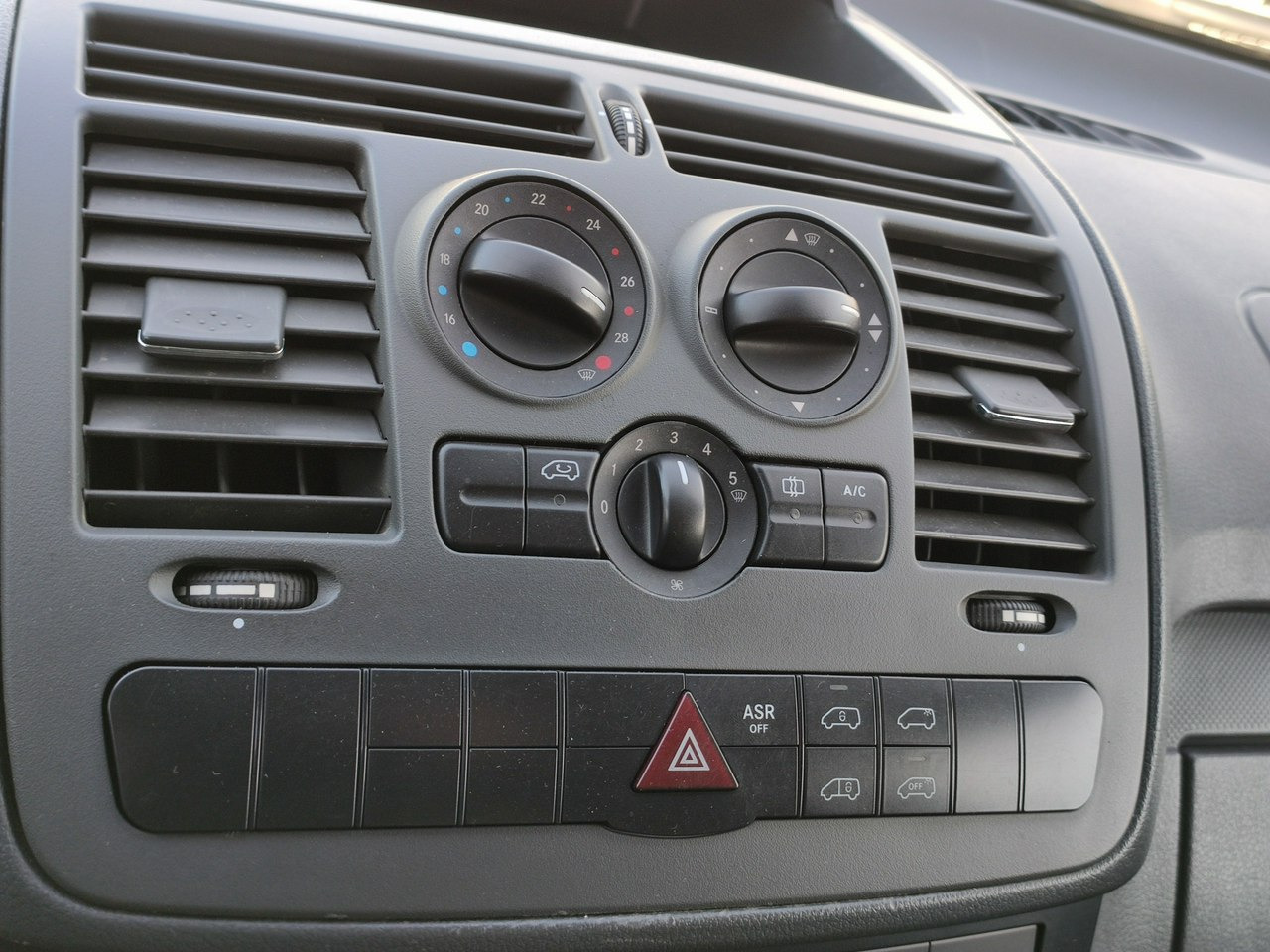 Furgon Mercedes Vito: slika 22 Furgon Mercedes Vito: slika 22