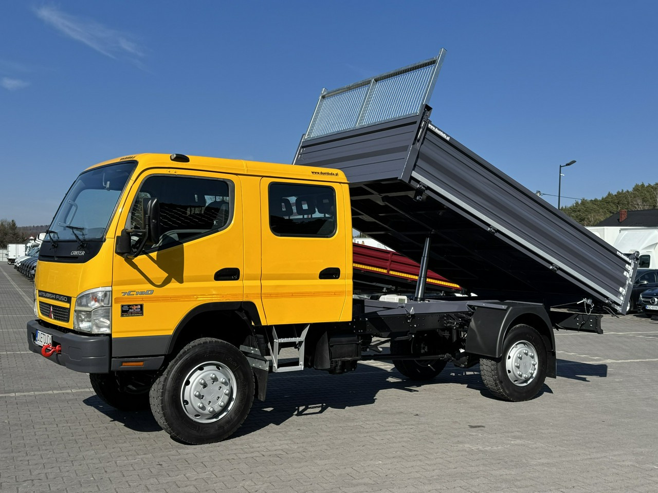 Mitsubishi Canter Fuso 4x4 17C18D 4.9/180KM Wywrotka 3-stronna - Istovarivač: slika 5 Mitsubishi Canter Fuso 4x4 17C18D 4.9/180KM Wywrotka 3-stronna - Istovarivač: slika 5