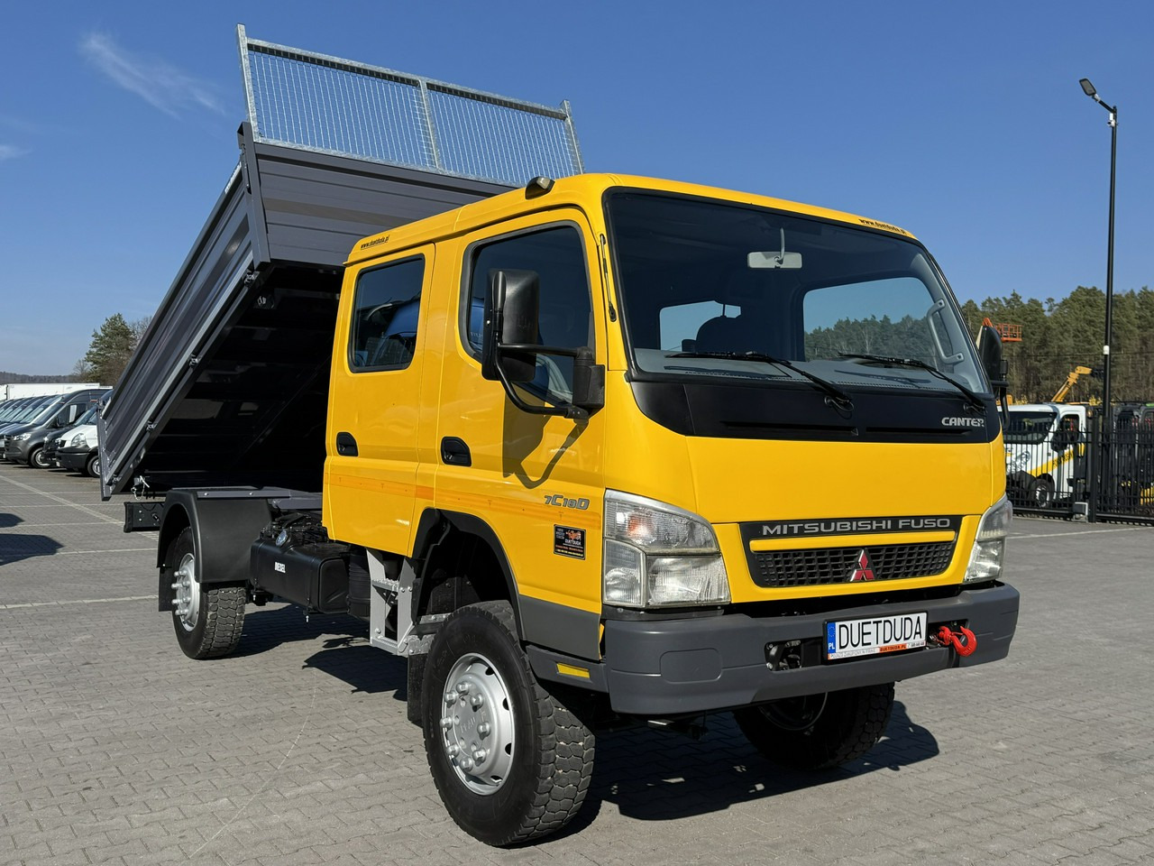 Mitsubishi Canter Fuso 4x4 17C18D 4.9/180KM Wywrotka 3-stronna - Istovarivač: slika 4 Mitsubishi Canter Fuso 4x4 17C18D 4.9/180KM Wywrotka 3-stronna - Istovarivač: slika 4