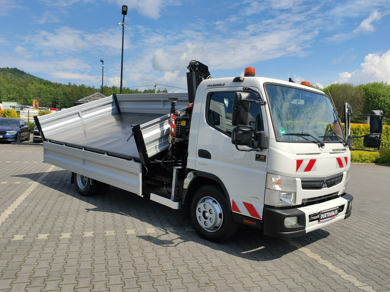 Mitsubishi Canter Fuso 9C18 3.0/180KM Automat, HDS FASSI F30 Wywrotka 3-str - Istovarivač, Kamion sa dizalicom: slika 2 Mitsubishi Canter Fuso 9C18 3.0/180KM Automat, HDS FASSI F30 Wywrotka 3-str - Istovarivač, Kamion sa dizalicom: slika 2