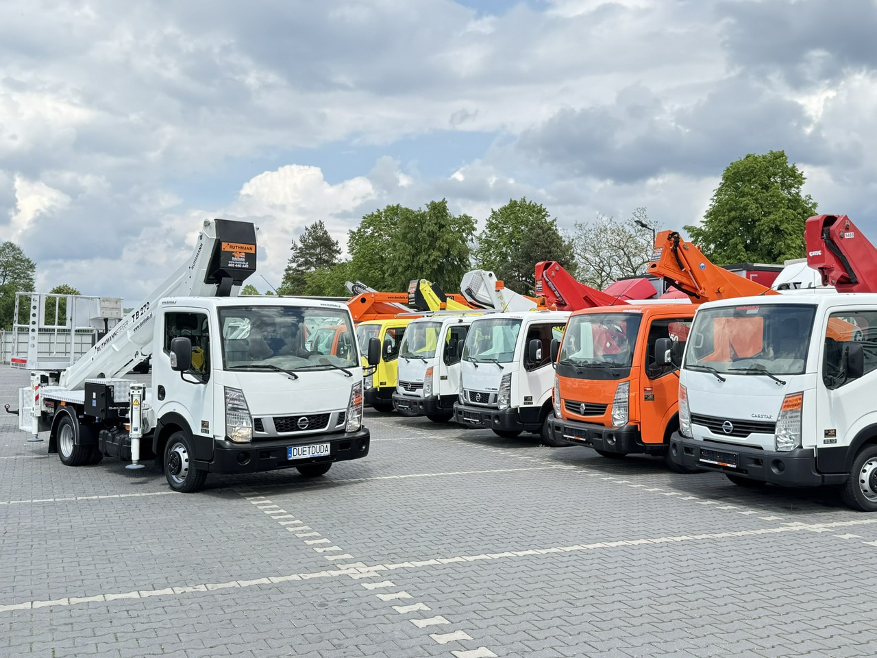 Nissan Cabstar - Vazdušna platforma montirana na kamion: slika 1 Nissan Cabstar - Vazdušna platforma montirana na kamion: slika 1