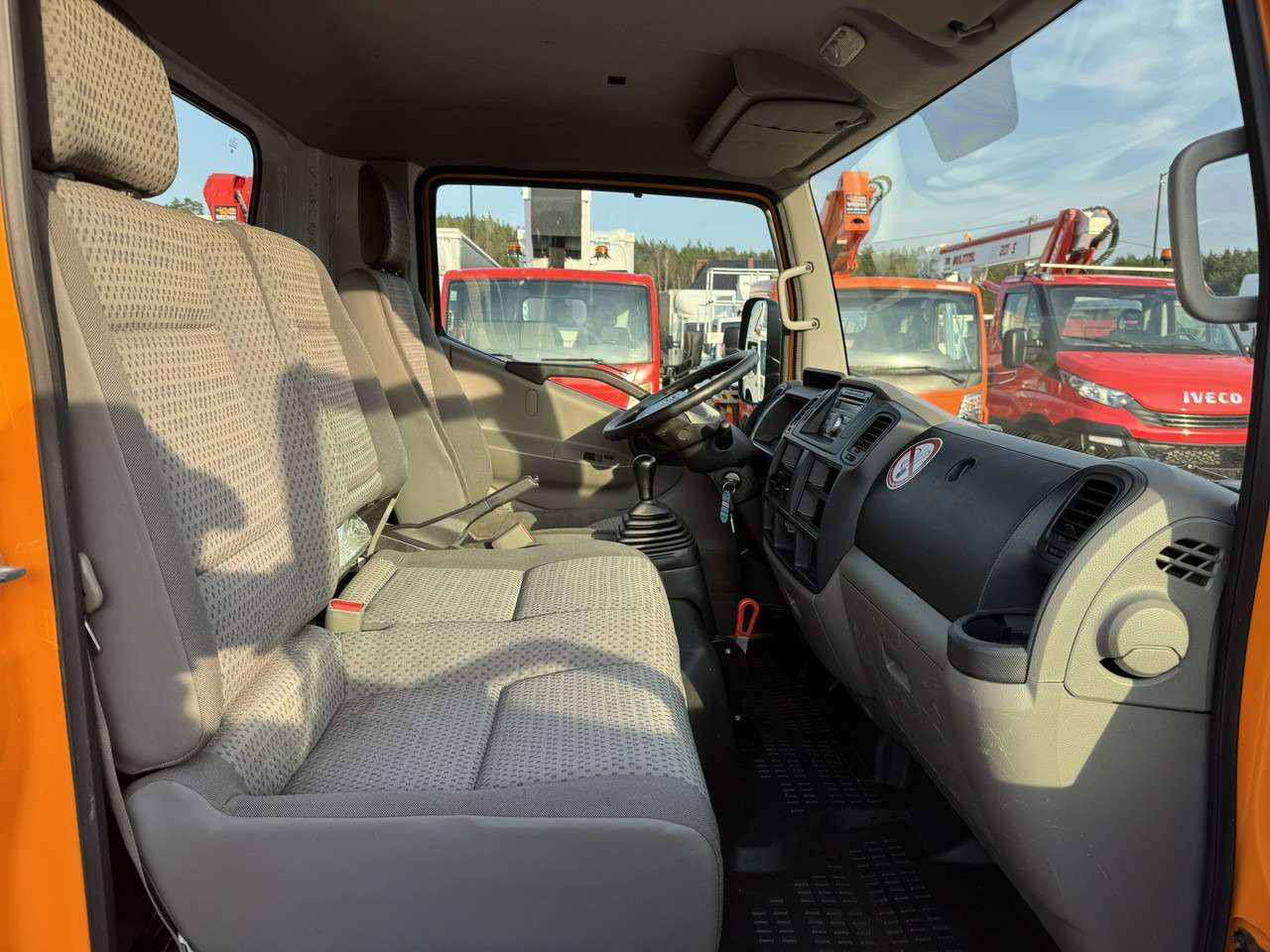 Lizing Nissan Cabstar Nissan Cabstar: slika 33 Lizing Nissan Cabstar Nissan Cabstar: slika 33