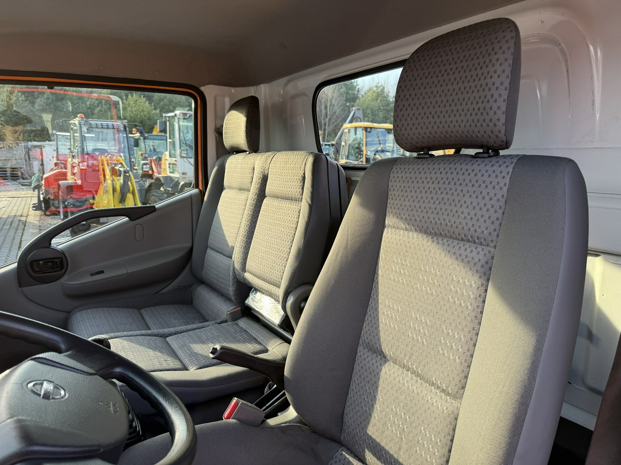 Lizing Nissan Cabstar Nissan Cabstar: slika 32 Lizing Nissan Cabstar Nissan Cabstar: slika 32