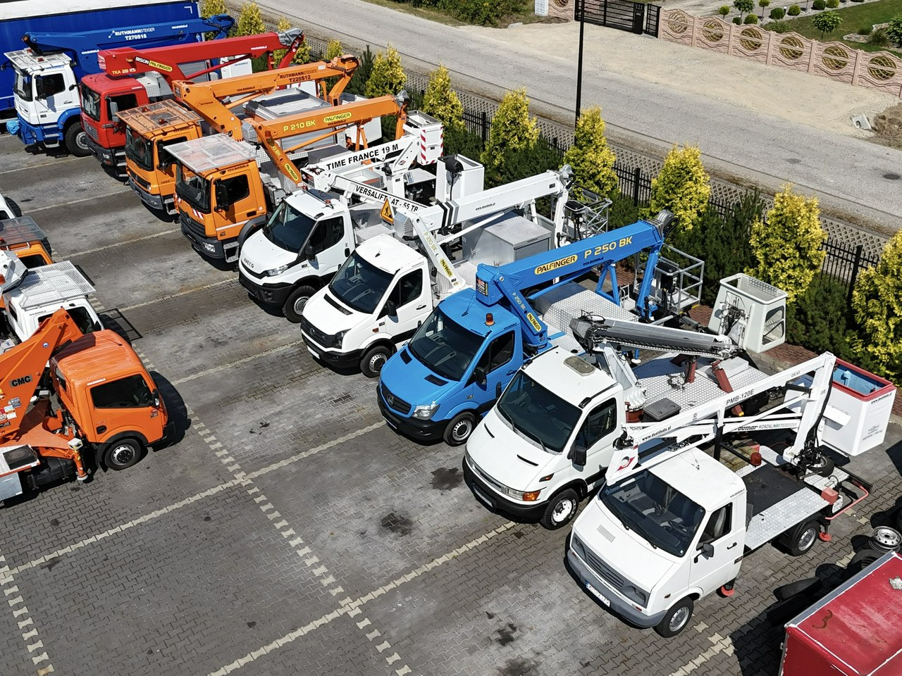 Nissan Zwyżka Podnośnik Koszowy 4X4 CABSTAR MAXITY SPRINTER - Vazdušna platforma montirana na kamion: slika 4 Nissan Zwyżka Podnośnik Koszowy 4X4 CABSTAR MAXITY SPRINTER - Vazdušna platforma montirana na kamion: slika 4