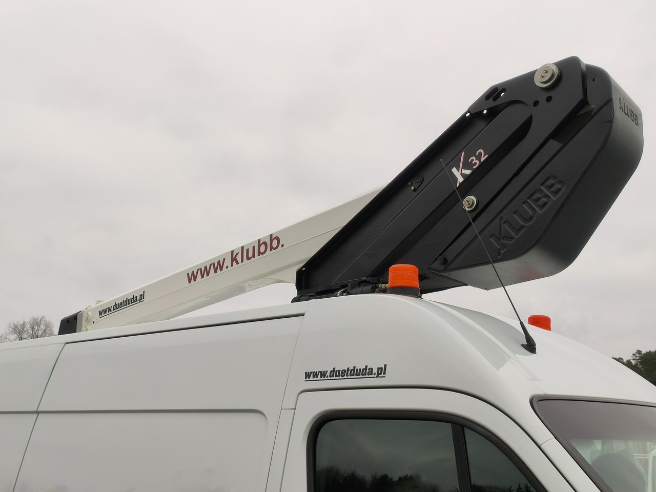 Vazdušna platforma montirana na kamion Renault Master: slika 12