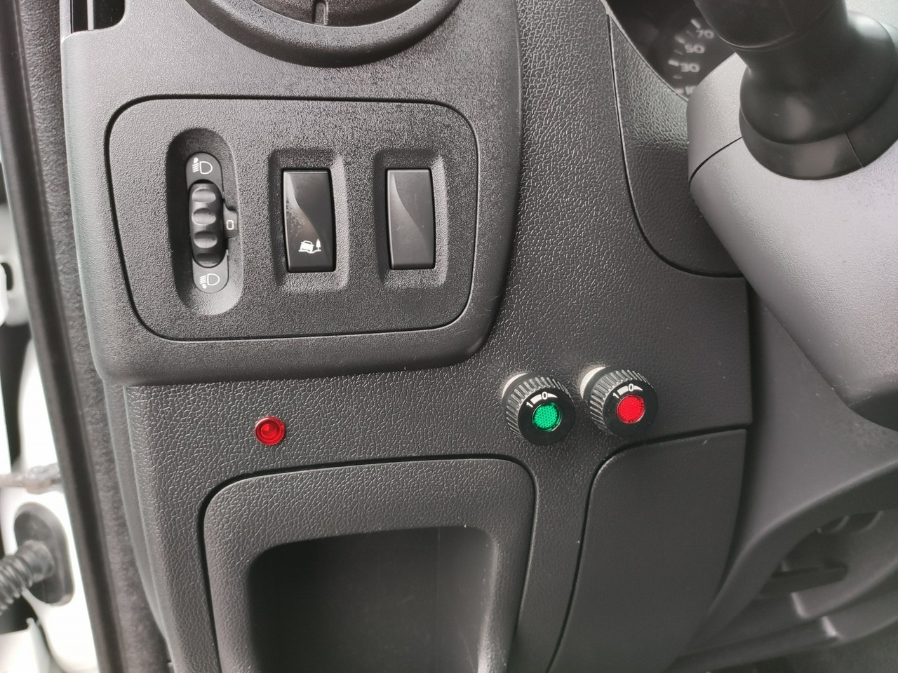 Vazdušna platforma montirana na kamion Renault Master: slika 31