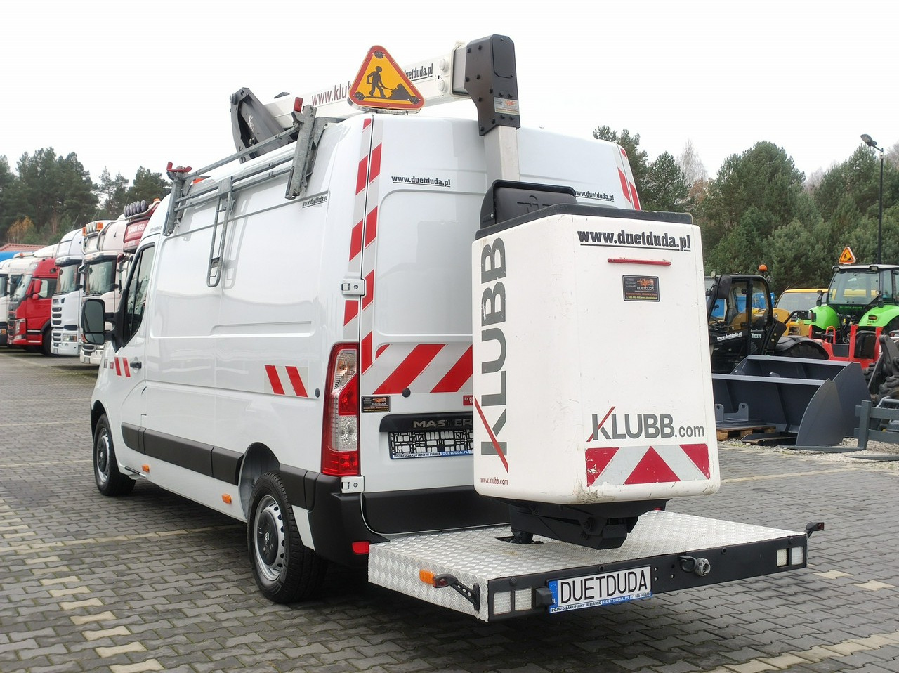 Vazdušna platforma montirana na kamion Renault Master: slika 25